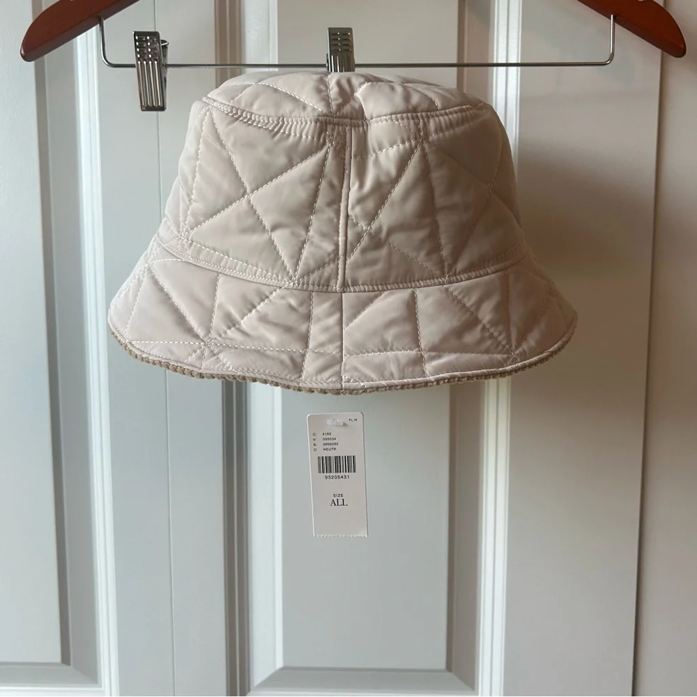 Anthropologie‎ Reversible Corduroy + Quilted Bucket Hat 🧢